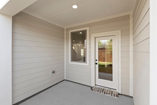 6915 Mission Tejas Drive, Dallas, TX 75228