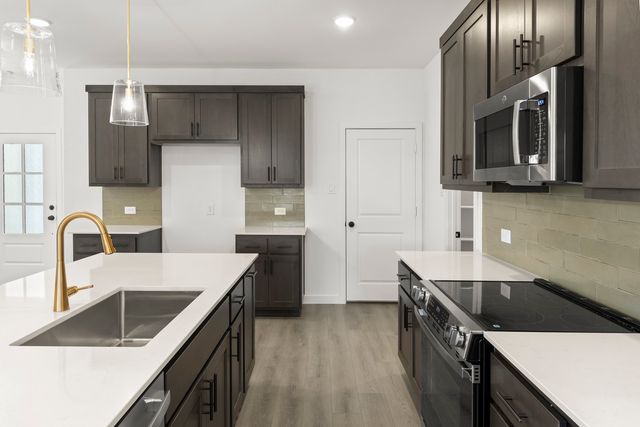 6915 Mission Tejas Drive, Dallas, TX 75228