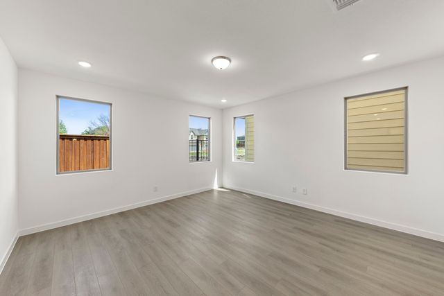 6915 Mission Tejas Drive, Dallas, TX 75228