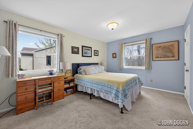 3430 Eastridge Court NE, Grand Rapids, MI 49525