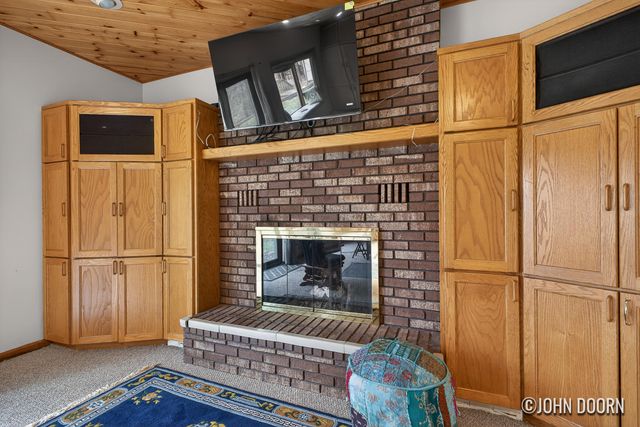 3430 Eastridge Court NE, Grand Rapids, MI 49525