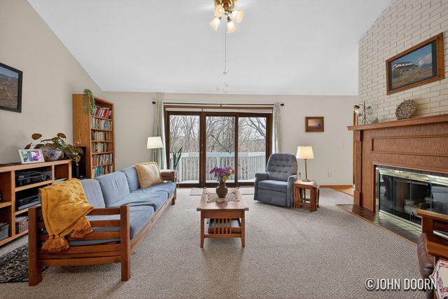 3430 Eastridge Court NE, Grand Rapids, MI 49525