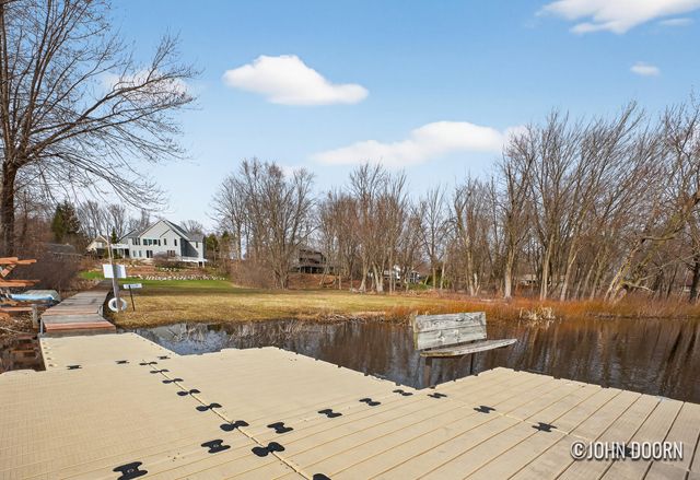 3430 Eastridge Court NE, Grand Rapids, MI 49525