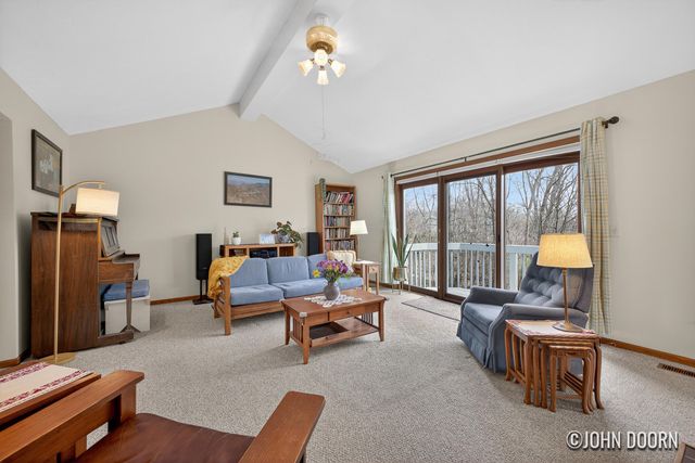 3430 Eastridge Court NE, Grand Rapids, MI 49525