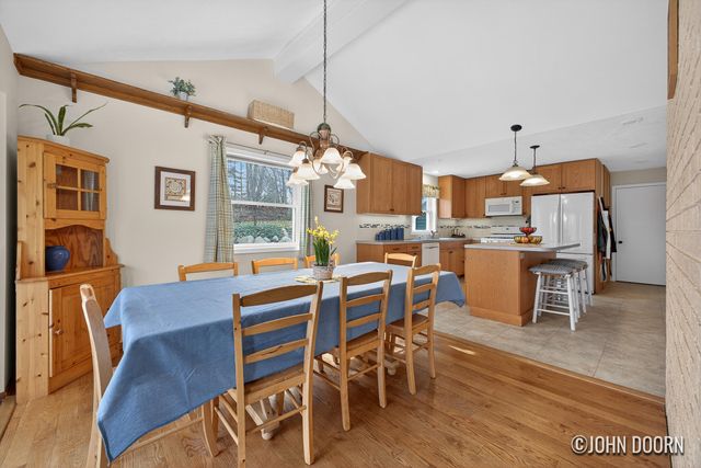 3430 Eastridge Court NE, Grand Rapids, MI 49525