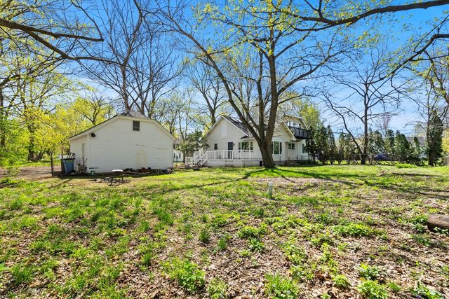 32W266 Glos Street, Wayne, IL 60184