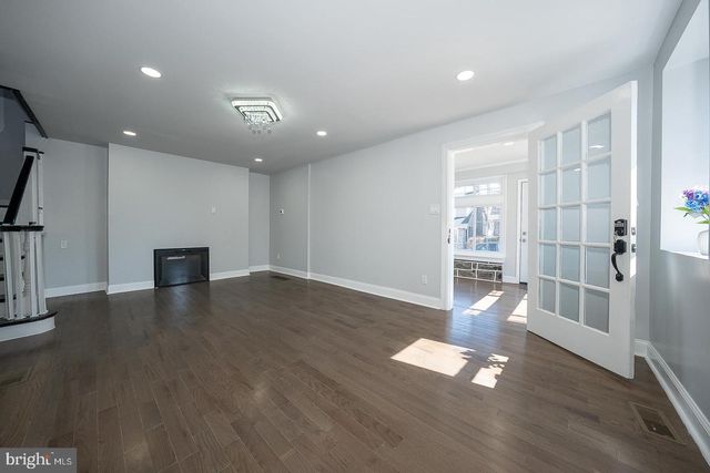 100 ENGLEWOOD RD, Upper Darby, PA 19082