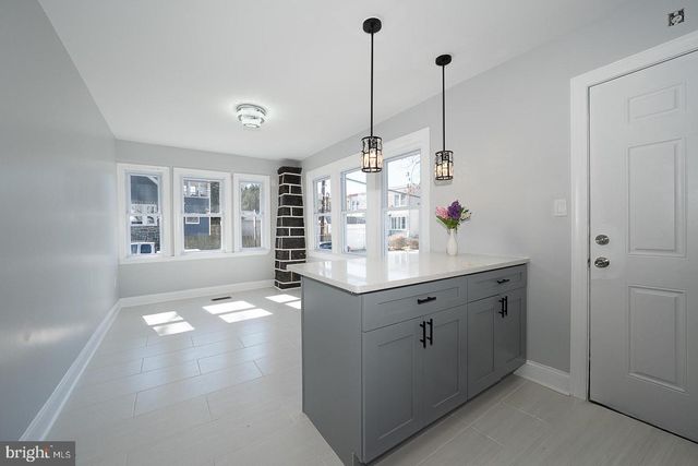 100 ENGLEWOOD RD, Upper Darby, PA 19082