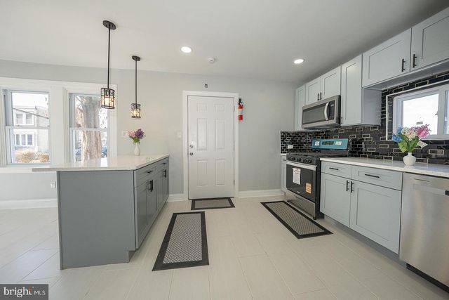 100 ENGLEWOOD RD, Upper Darby, PA 19082