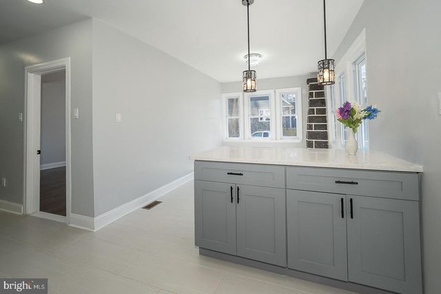 100 ENGLEWOOD RD, Upper Darby, PA 19082