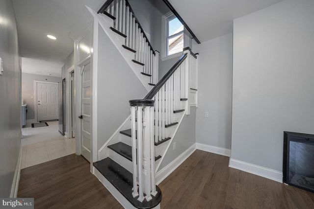 100 ENGLEWOOD RD, Upper Darby, PA 19082