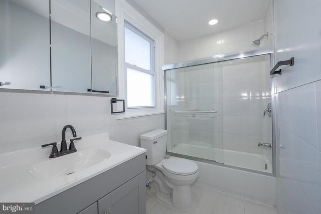 100 ENGLEWOOD RD, Upper Darby, PA 19082