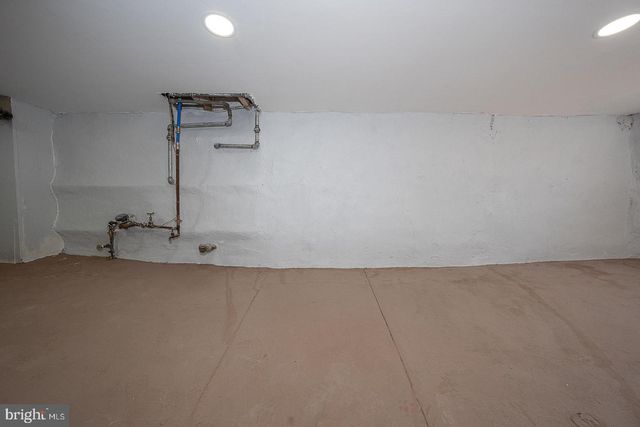 100 ENGLEWOOD RD, Upper Darby, PA 19082