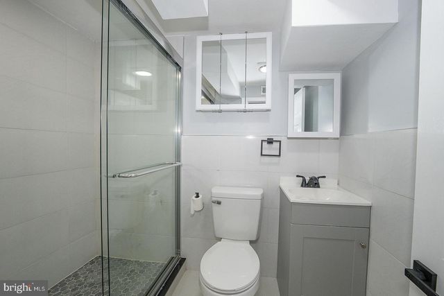 100 ENGLEWOOD RD, Upper Darby, PA 19082