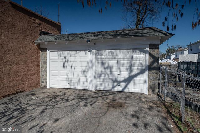 100 ENGLEWOOD RD, Upper Darby, PA 19082