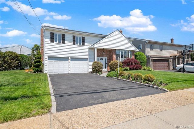 3089 Monterey Drive, Merrick, NY 11566