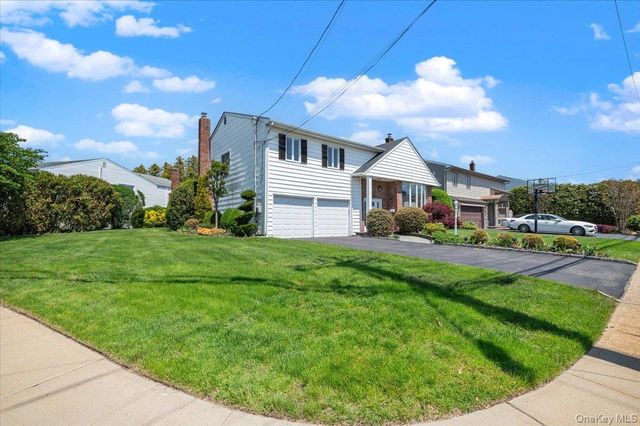 3089 Monterey Drive, Merrick, NY 11566