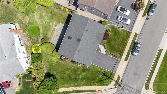 3089 Monterey Drive, Merrick, NY 11566