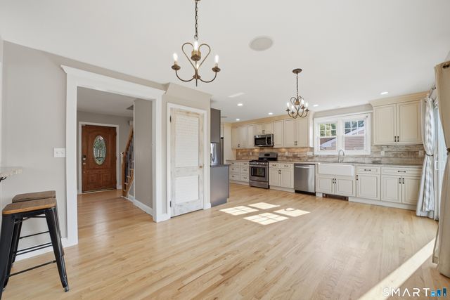 168 Kenwood Avenue, Stratford, CT 06614