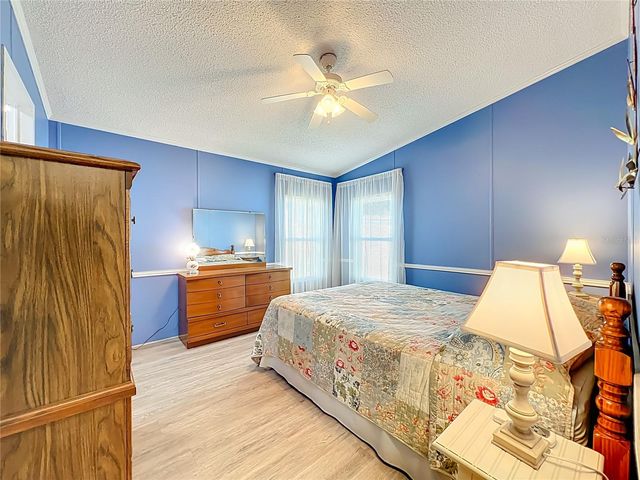 698 CINDI AVENUE, Leesburg, FL 34788