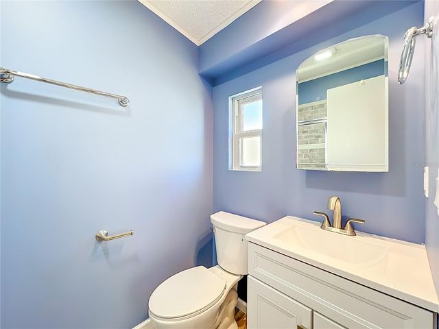 698 CINDI AVENUE, Leesburg, FL 34788