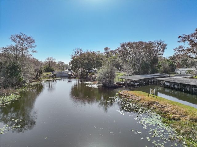 698 CINDI AVENUE, Leesburg, FL 34788