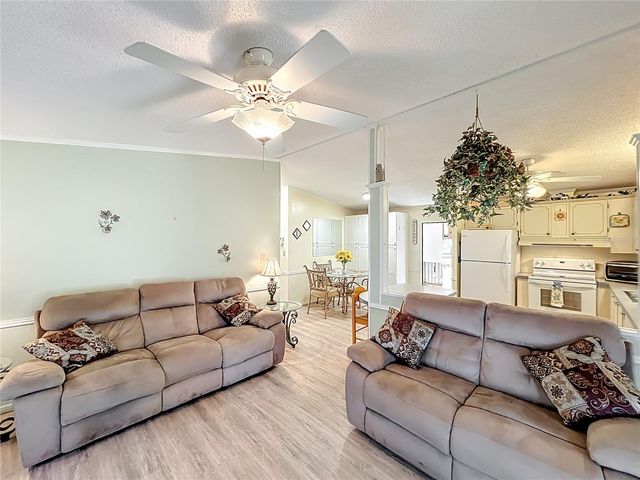 698 CINDI AVENUE, Leesburg, FL 34788