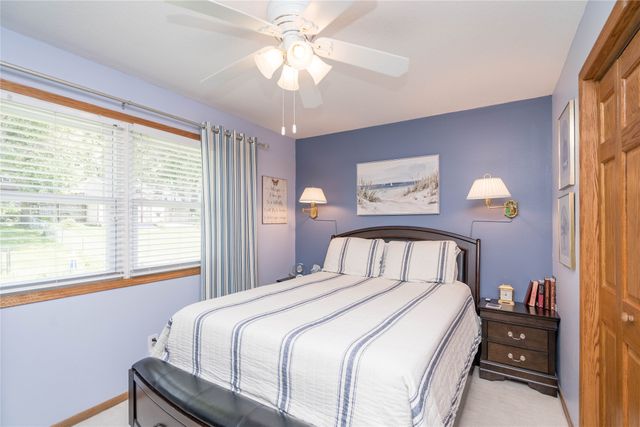5815 SW 4th Street, Des Moines, IA 50315