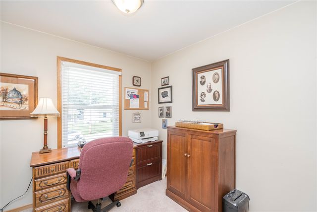 5815 SW 4th Street, Des Moines, IA 50315
