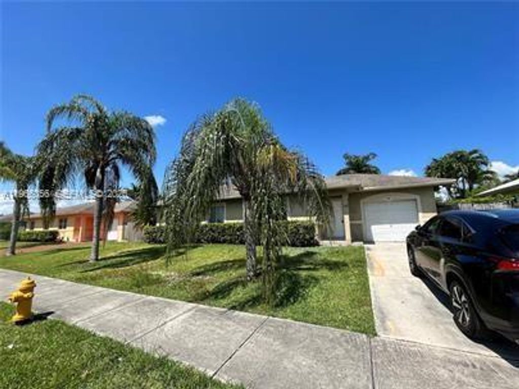 222 SW 6th Ave NA, Florida City, FL 33034