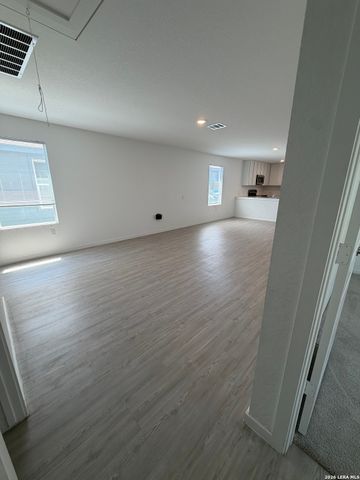 1019 SNEDEKER DR, San Antonio, TX 78221