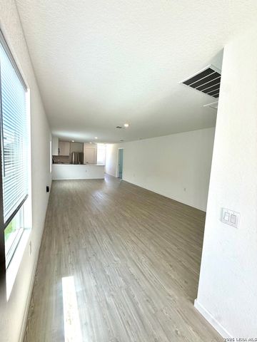 1019 SNEDEKER DR, San Antonio, TX 78221