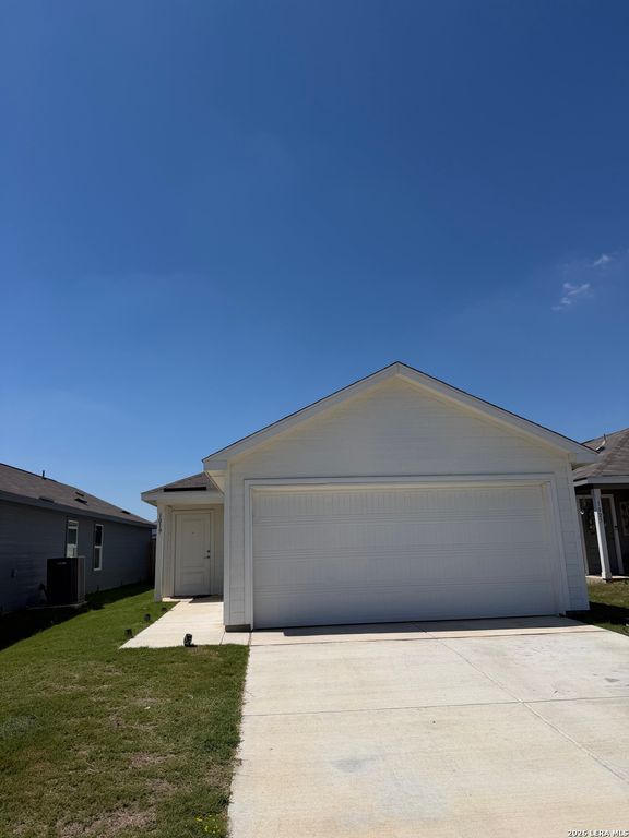 1019 SNEDEKER DR, San Antonio, TX 78221