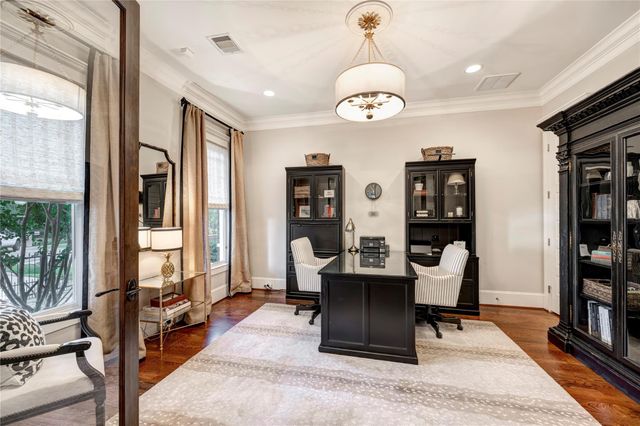 2219 Arlington Street, Houston, TX 77008