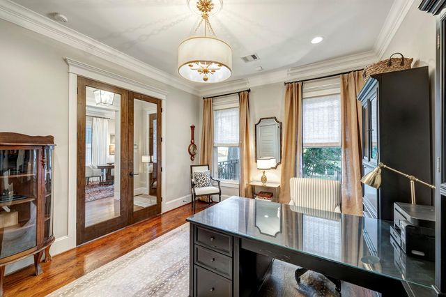 2219 Arlington Street, Houston, TX 77008