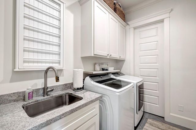 2219 Arlington Street, Houston, TX 77008