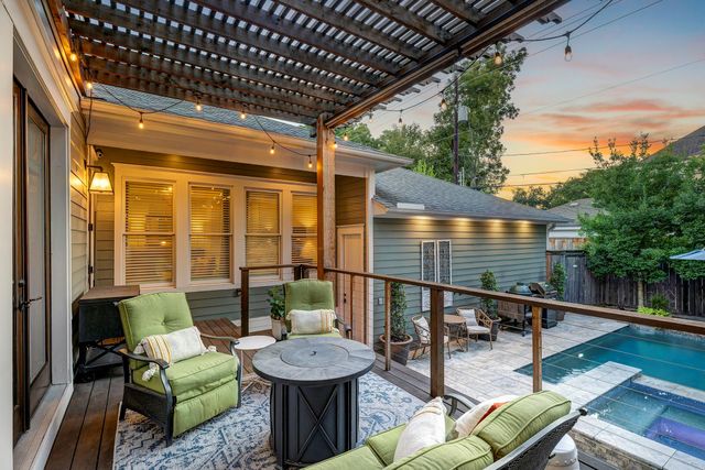 2219 Arlington Street, Houston, TX 77008