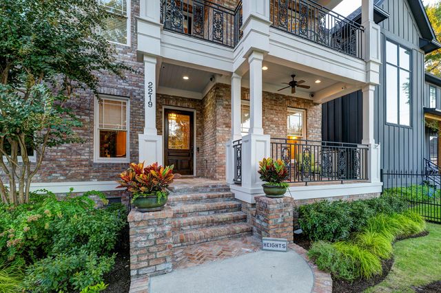 2219 Arlington Street, Houston, TX 77008