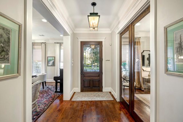 2219 Arlington Street, Houston, TX 77008