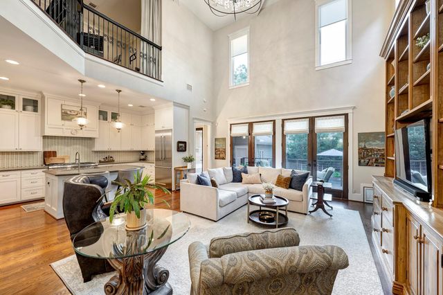 2219 Arlington Street, Houston, TX 77008