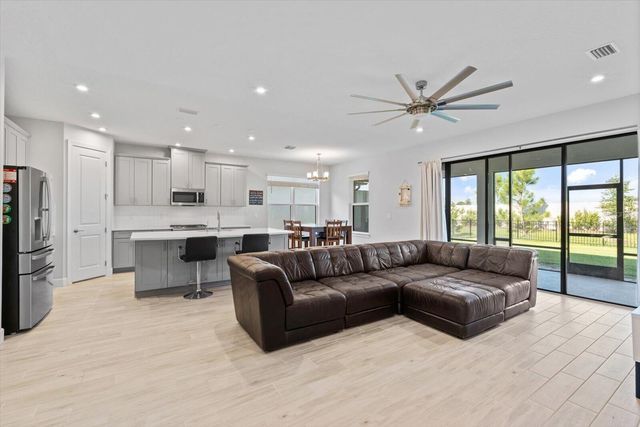4512 CRESTPOINT WAY, Palmetto, FL 34221