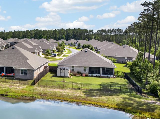247 E Sky Way, Freeport, FL 32439