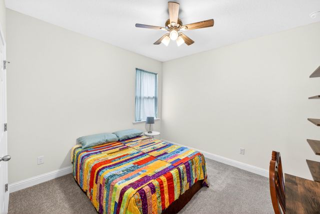 247 E Sky Way, Freeport, FL 32439