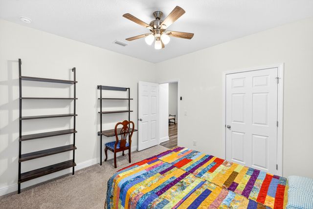 247 E Sky Way, Freeport, FL 32439