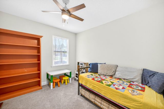 247 E Sky Way, Freeport, FL 32439