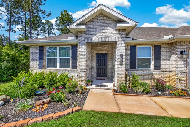 247 E Sky Way, Freeport, FL 32439