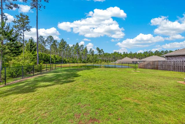 247 E Sky Way, Freeport, FL 32439