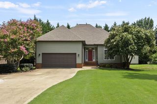 1025 S BUNCOMBE Road, Greer, SC 29651
