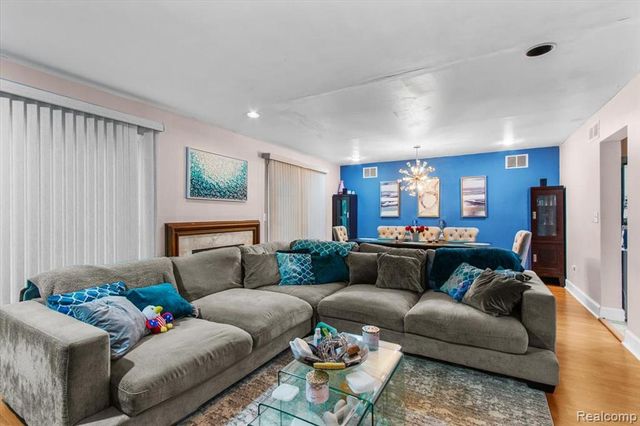 7387 Radcliff Drive 47, West Bloomfield, MI 48322