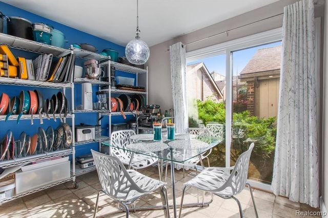 7387 Radcliff Drive 47, West Bloomfield, MI 48322
